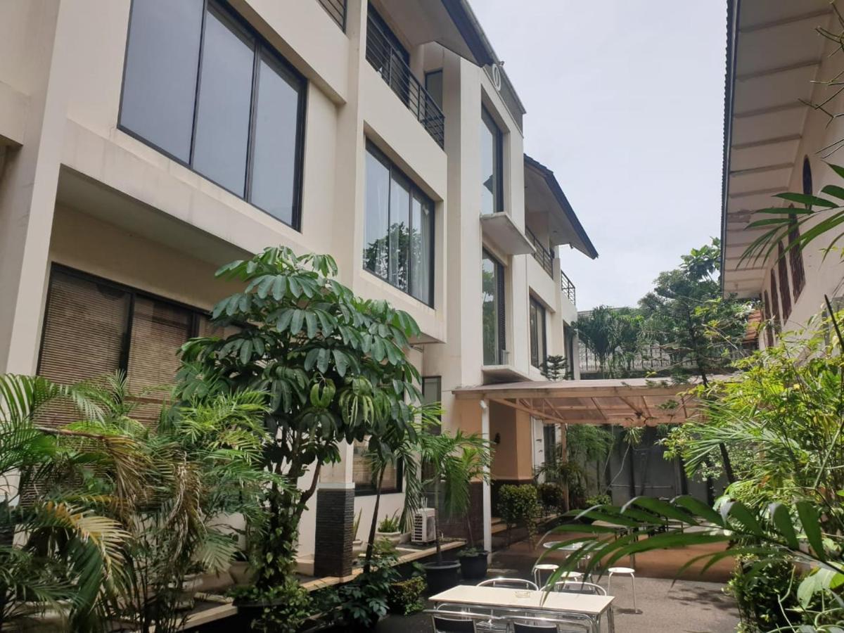 Arimbi Pejaten Suites Jakarta Buitenkant foto