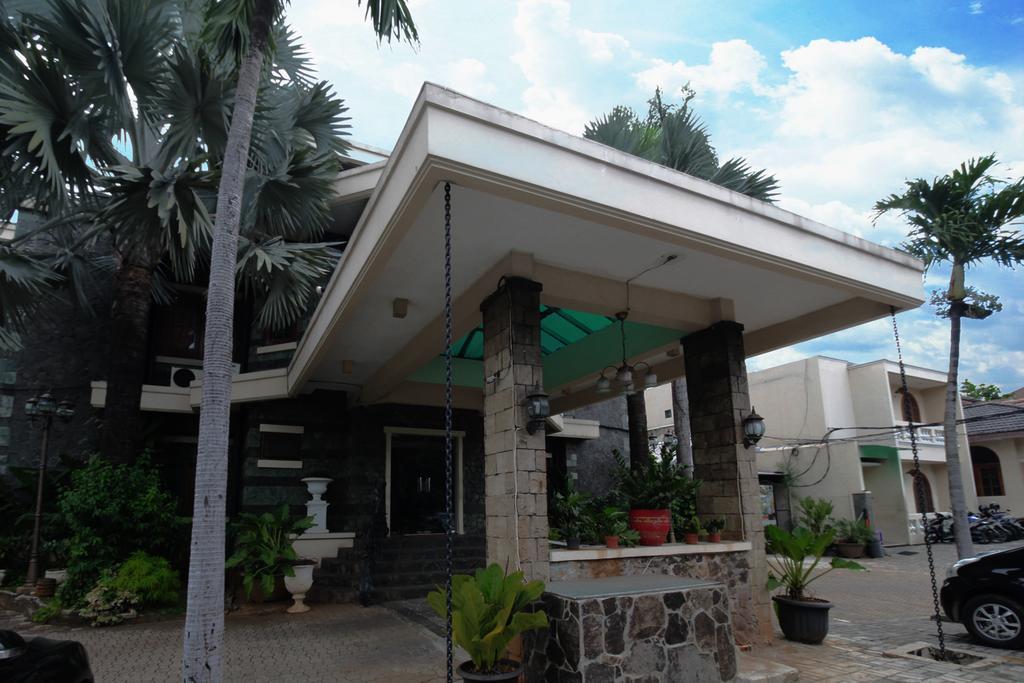 Arimbi Pejaten Suites Jakarta Buitenkant foto