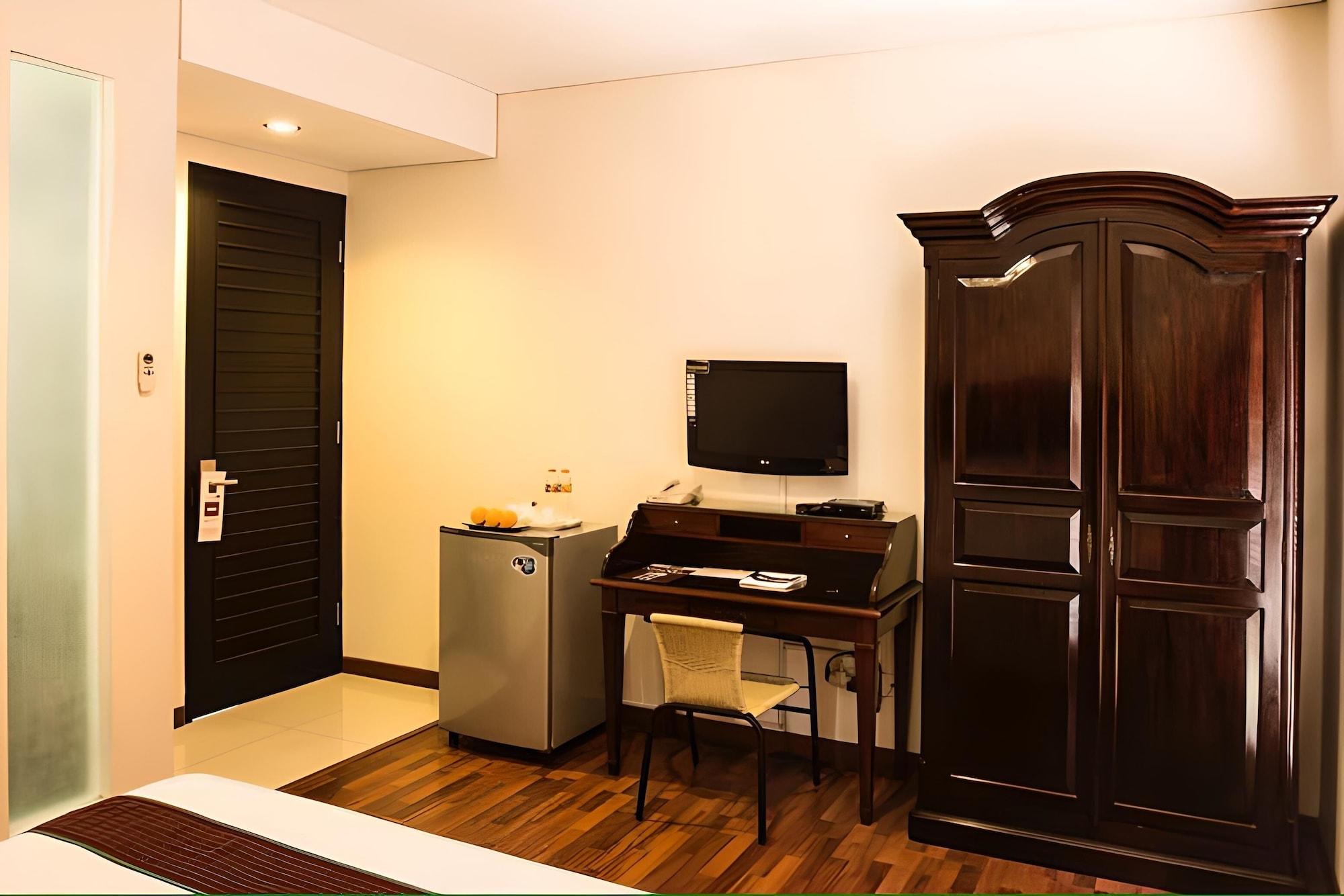 Arimbi Pejaten Suites Jakarta Buitenkant foto