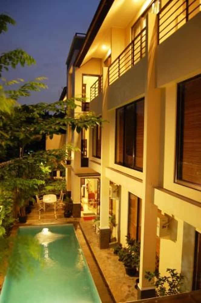 Arimbi Pejaten Suites Jakarta Buitenkant foto