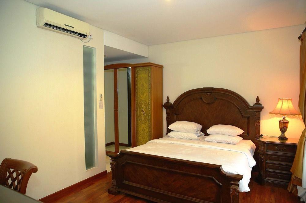 Arimbi Pejaten Suites Jakarta Buitenkant foto