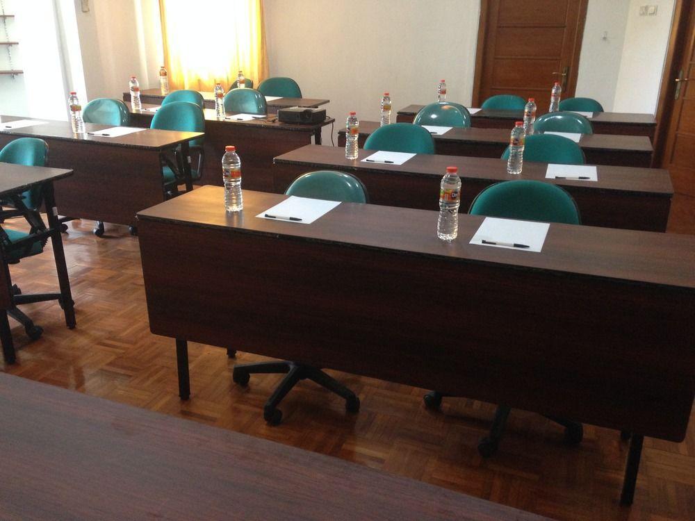 Arimbi Pejaten Suites Jakarta Buitenkant foto