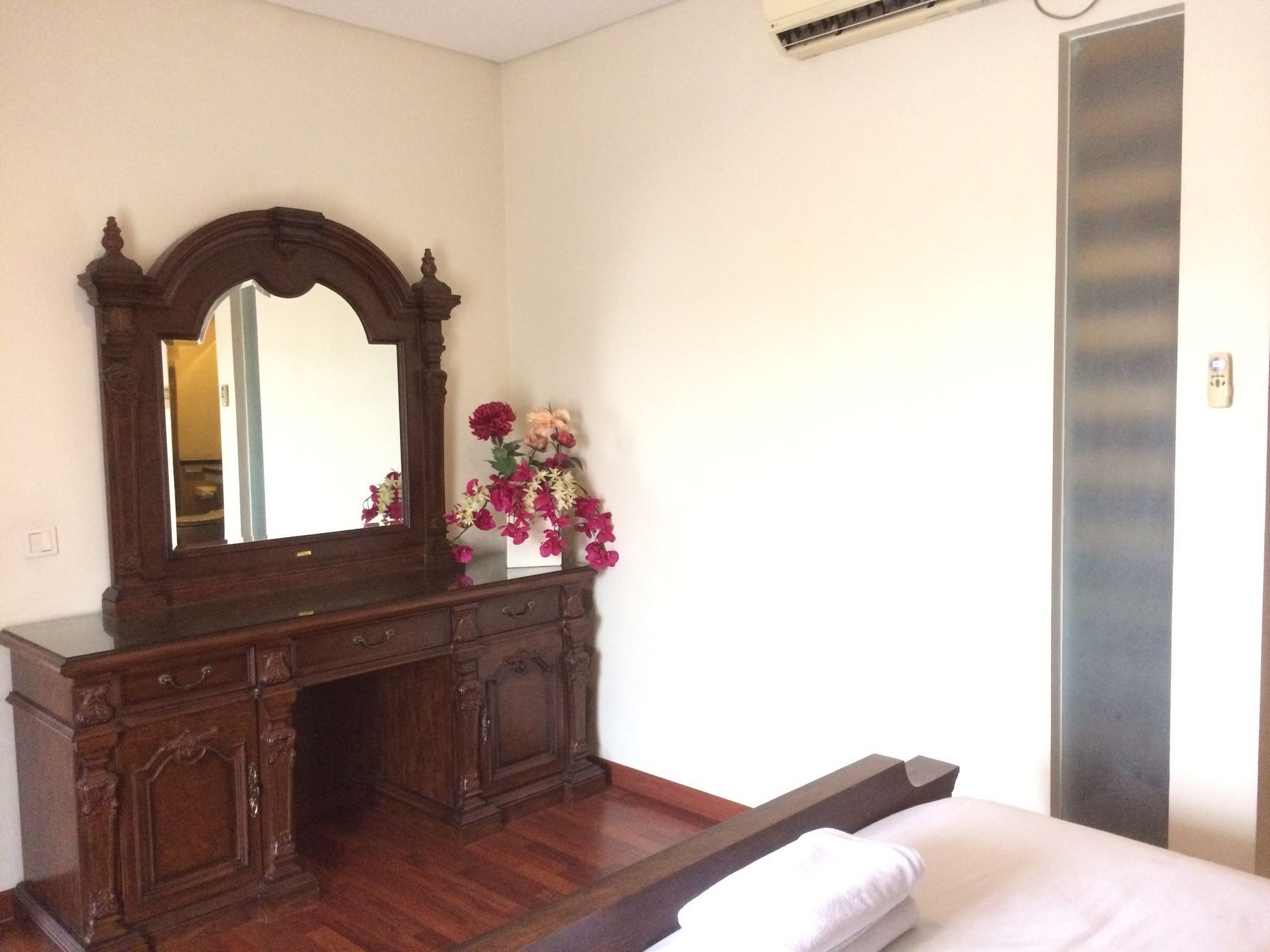 Arimbi Pejaten Suites Jakarta Buitenkant foto
