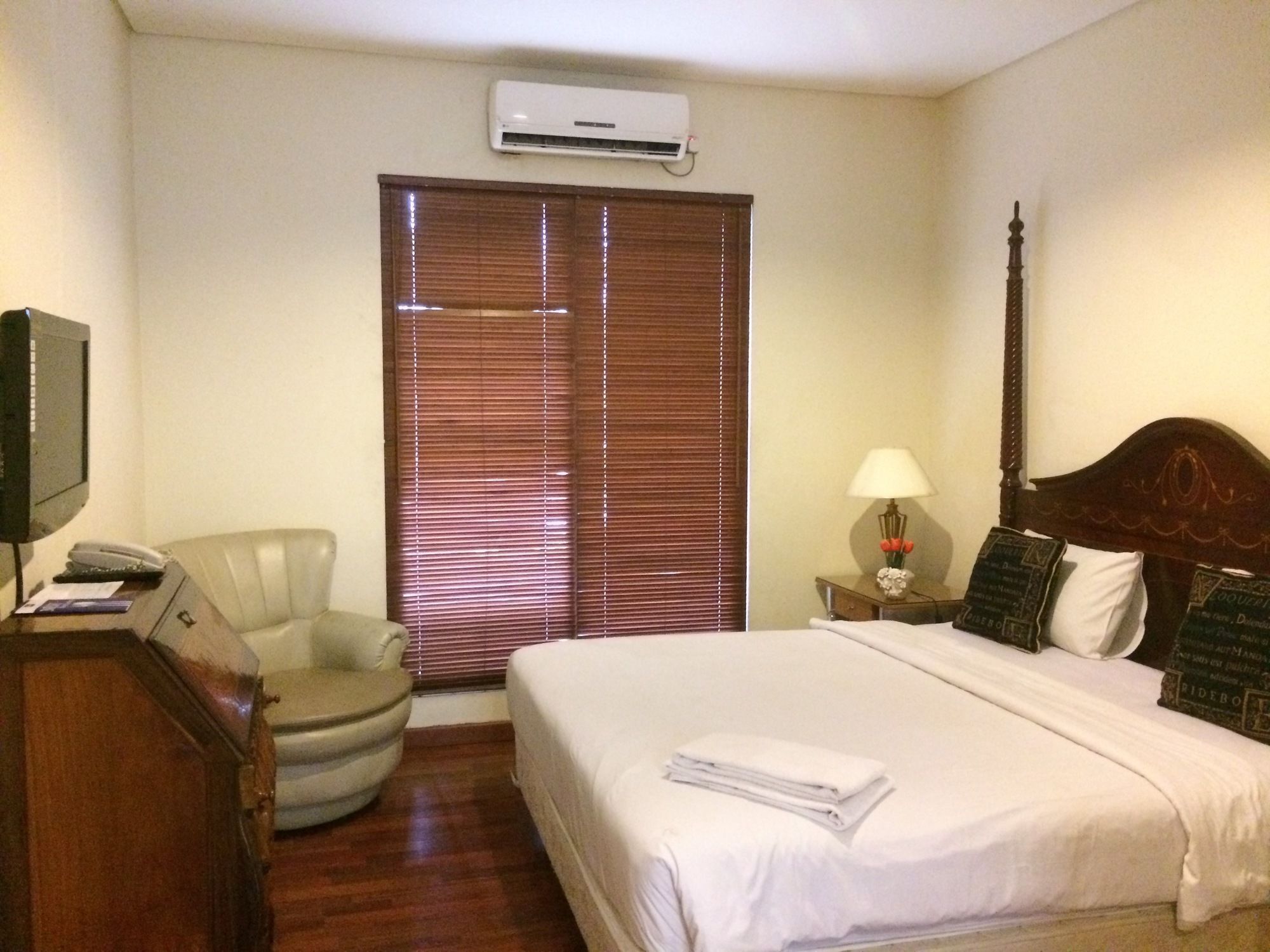 Arimbi Pejaten Suites Jakarta Buitenkant foto