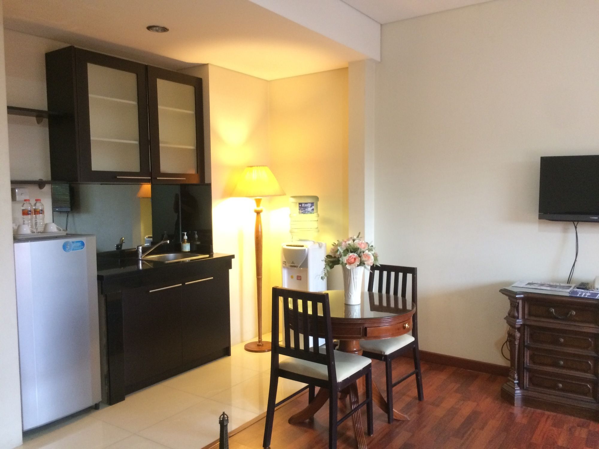 Arimbi Pejaten Suites Jakarta Buitenkant foto