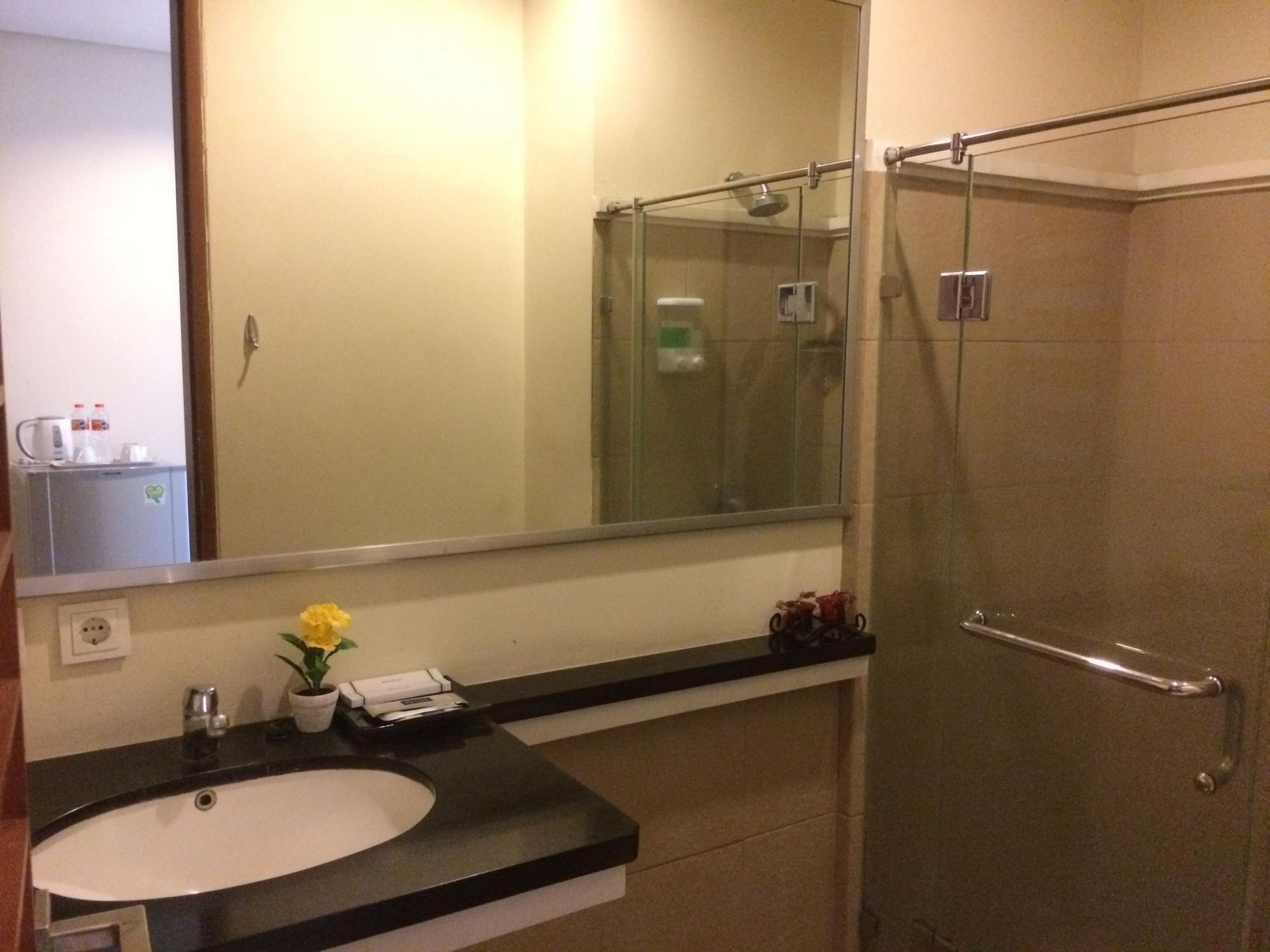 Arimbi Pejaten Suites Jakarta Buitenkant foto